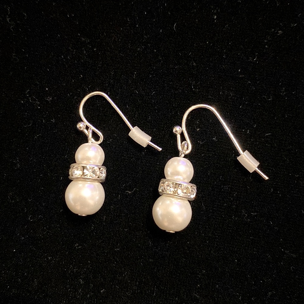Petite pearl and crystal drop earrings.